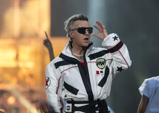 Robbie Williams am 26. Juli im Olympiastadion mit insgesamt 65.000 Besucher:innen