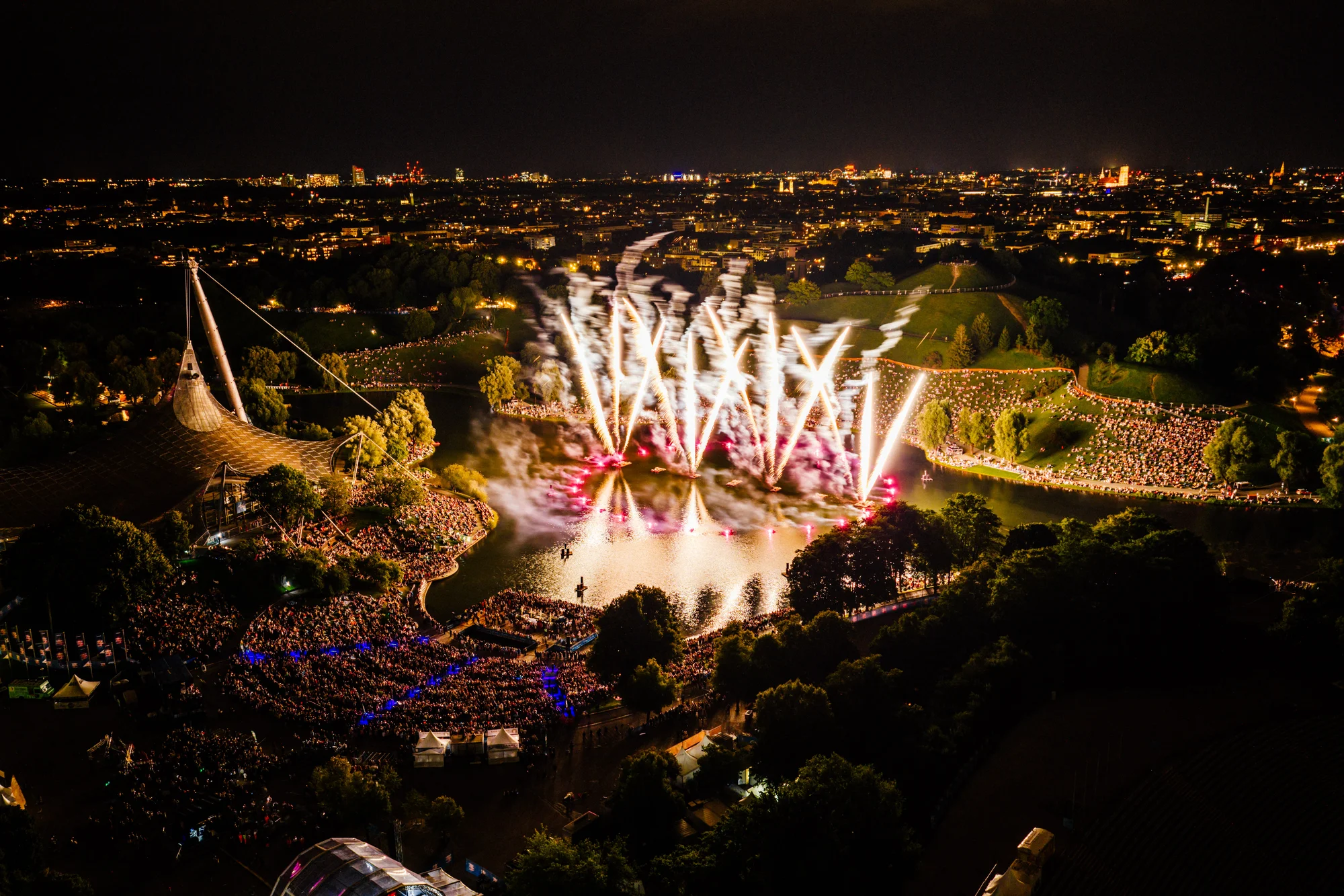 30,000 visitors celebrated the 20th anniversary of the Midsummer Night's Dream