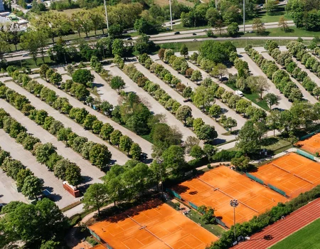 Benutzerfreundlich und leicht zu bedienen:  Neues, schrankenloses Parksystem auf der Parkharfe im Olympiapark
